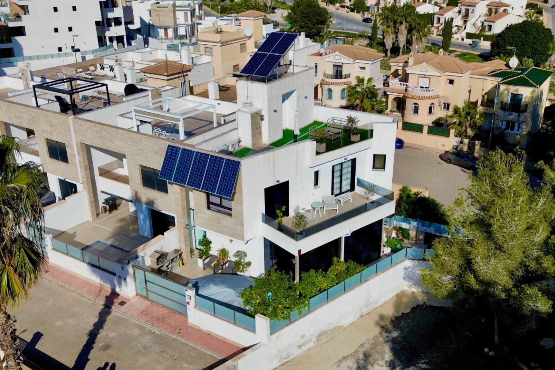 Resale - Villa -
Orihuela Costa - Costa Blanca