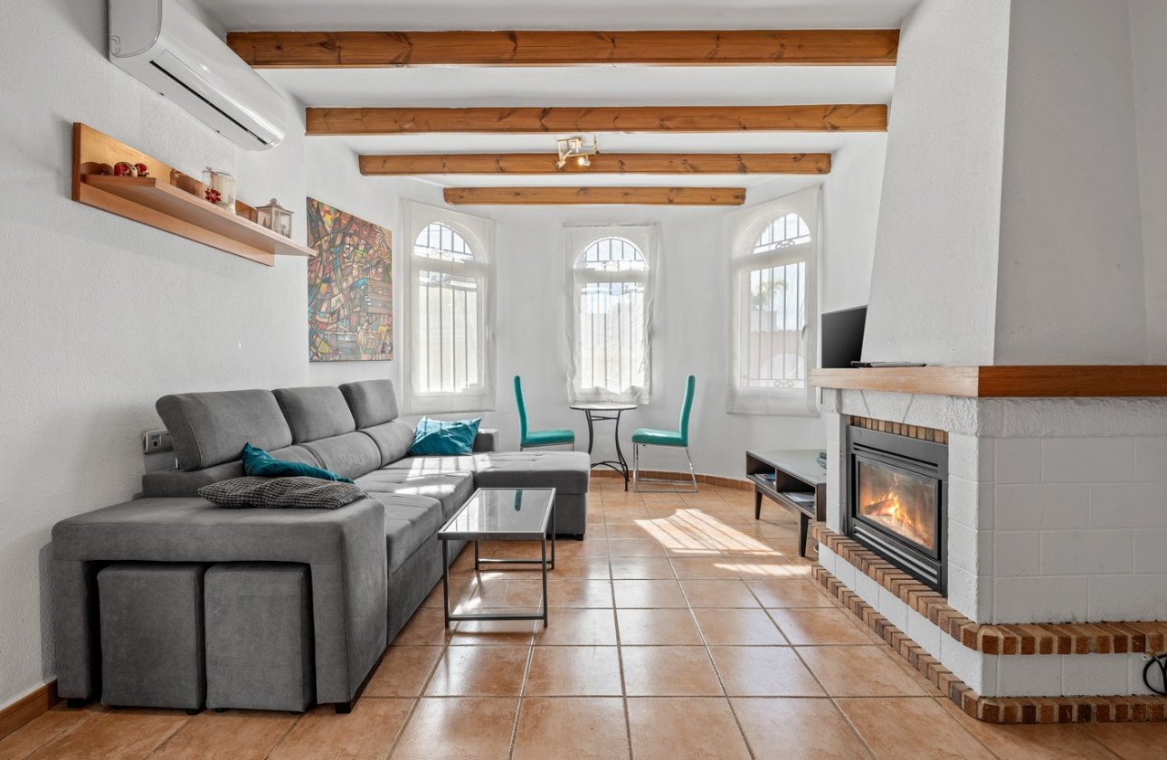 Resale - Villa -
Orihuela Costa - Costa Blanca