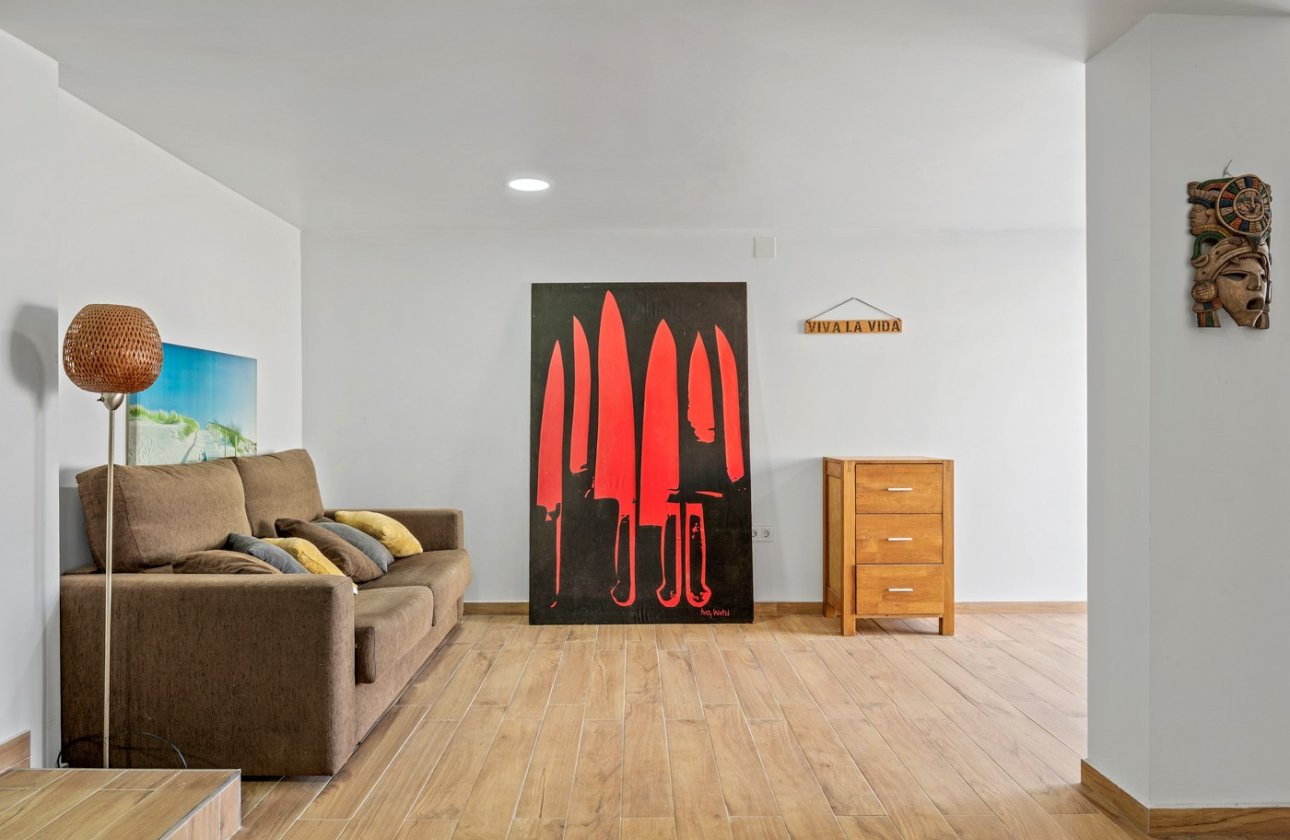 Resale - Villa -
Orihuela Costa - Costa Blanca