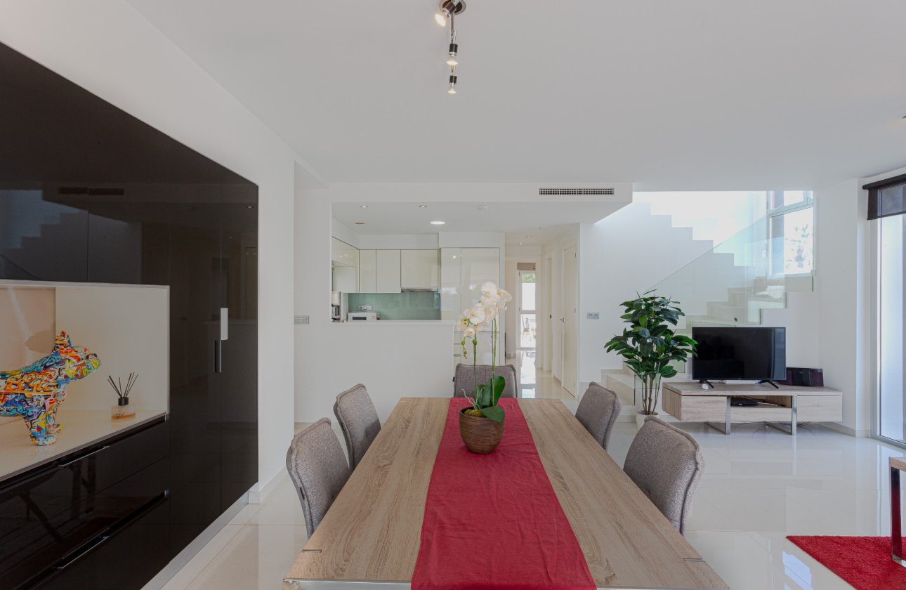 Resale - Villa -
Orihuela Costa - Costa Blanca