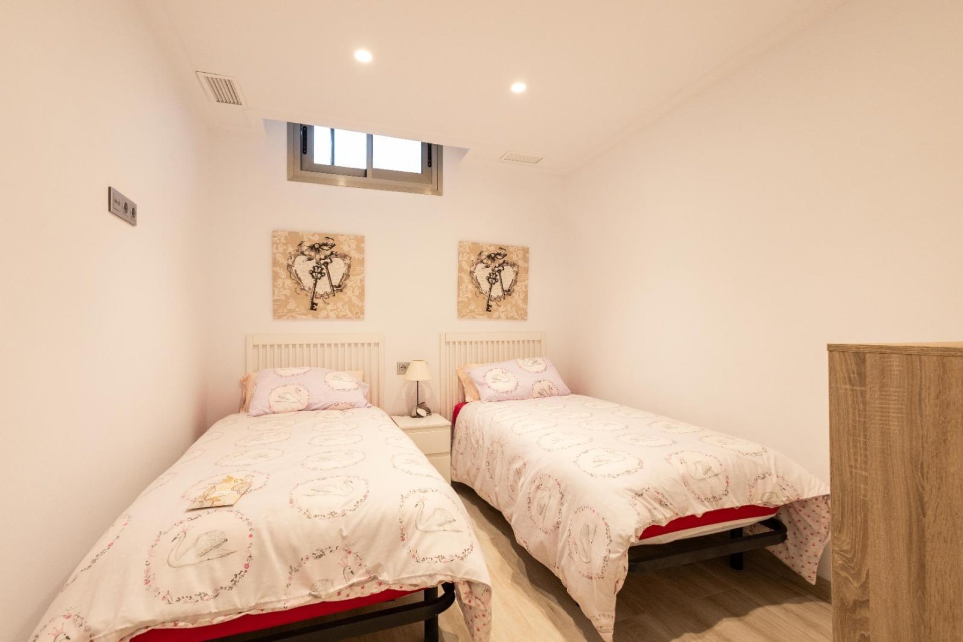 Resale - Villa -
Orihuela Costa - Costa Blanca