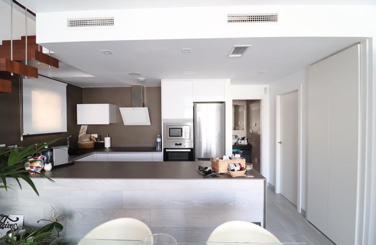 Resale - Villa -
Orihuela Costa - Costa Blanca