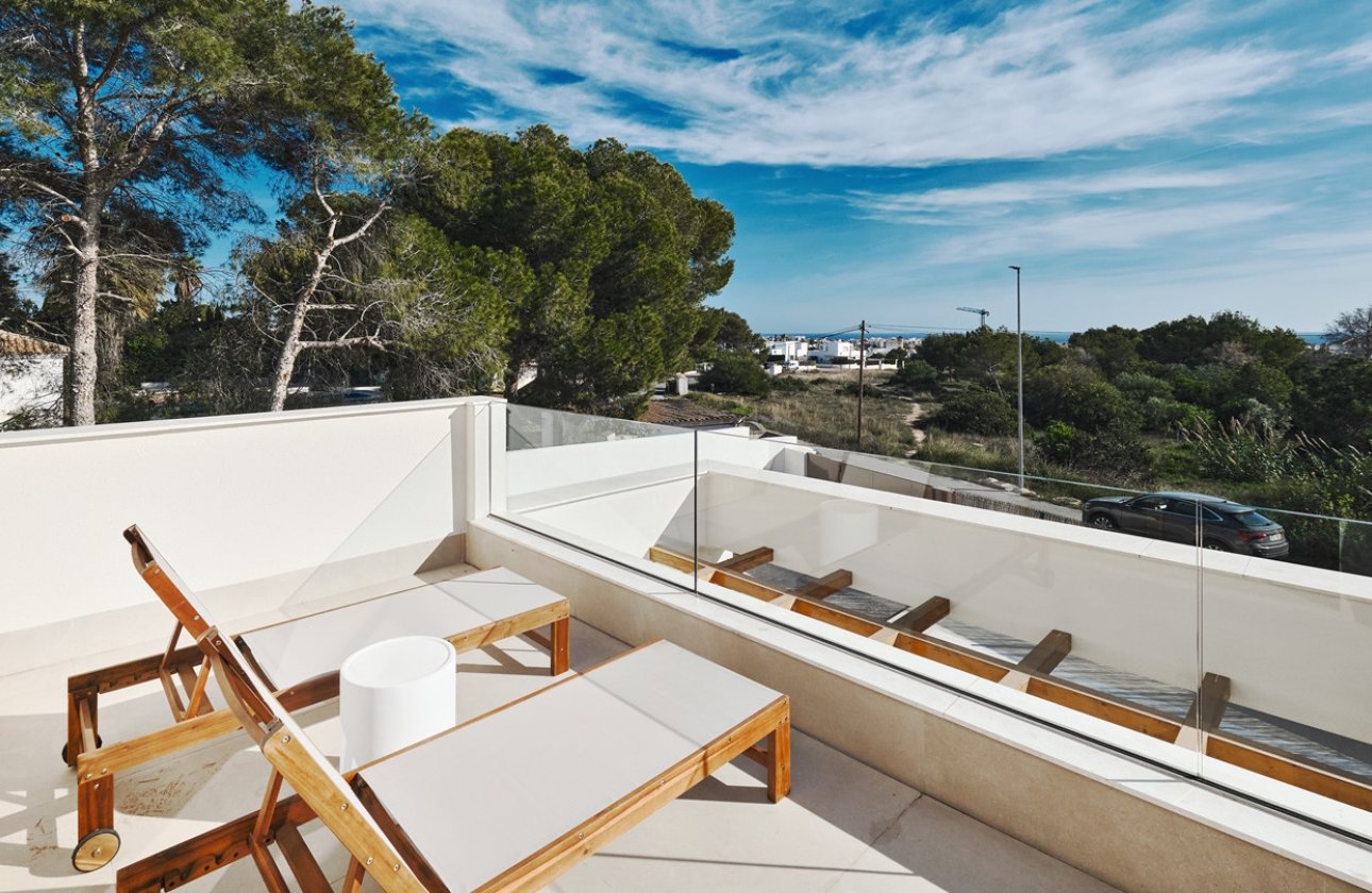 Resale - Villa -
Orihuela Costa - Costa Blanca