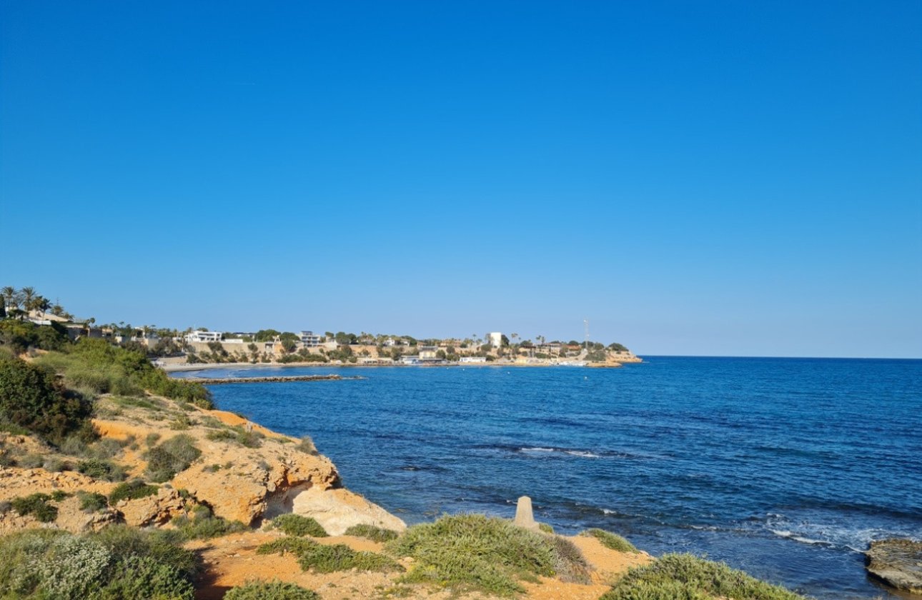 Resale - Villa -
Orihuela Costa - Costa Blanca