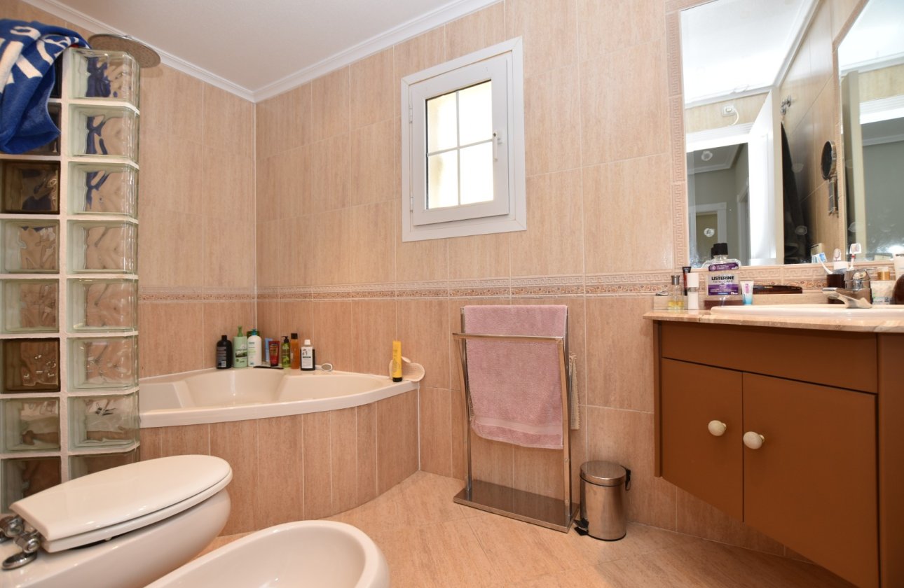 Resale - Villa -
Orihuela Costa - Costa Blanca