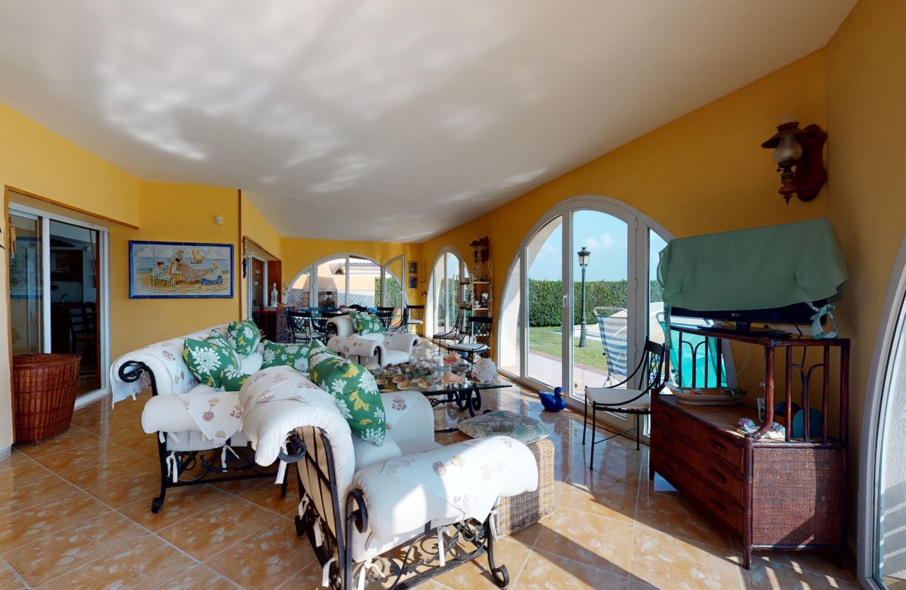 Resale - Villa -
Orihuela Costa - Costa Blanca