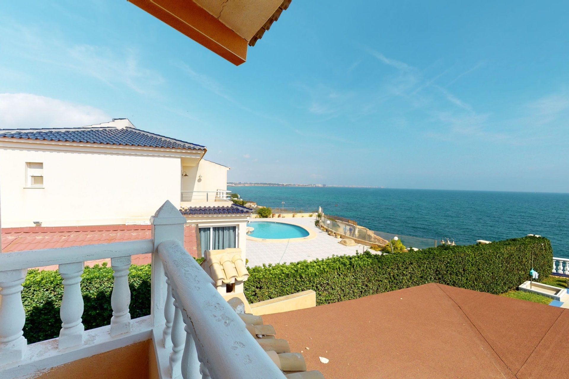 Resale - Villa -
Orihuela Costa - Costa Blanca