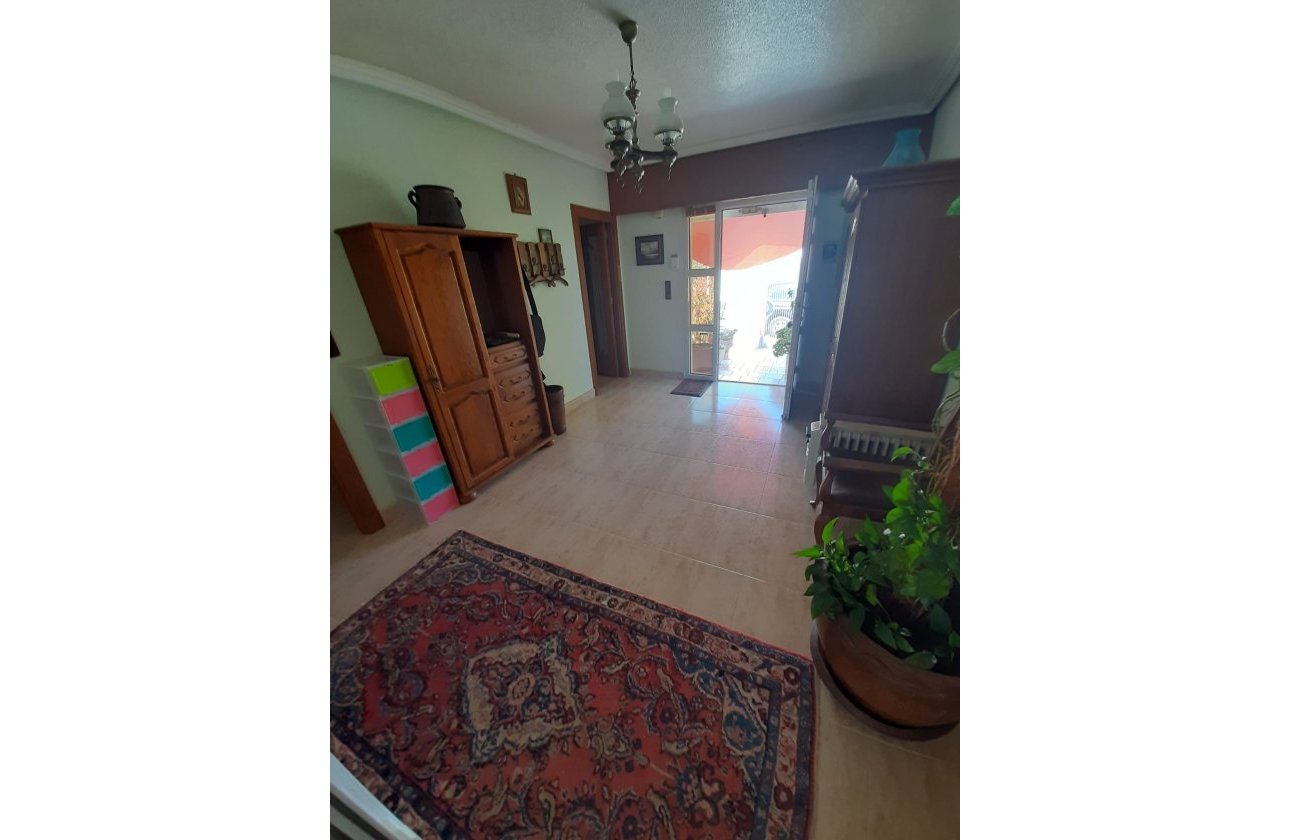 Resale - Villa -
Orihuela Costa - Costa Blanca