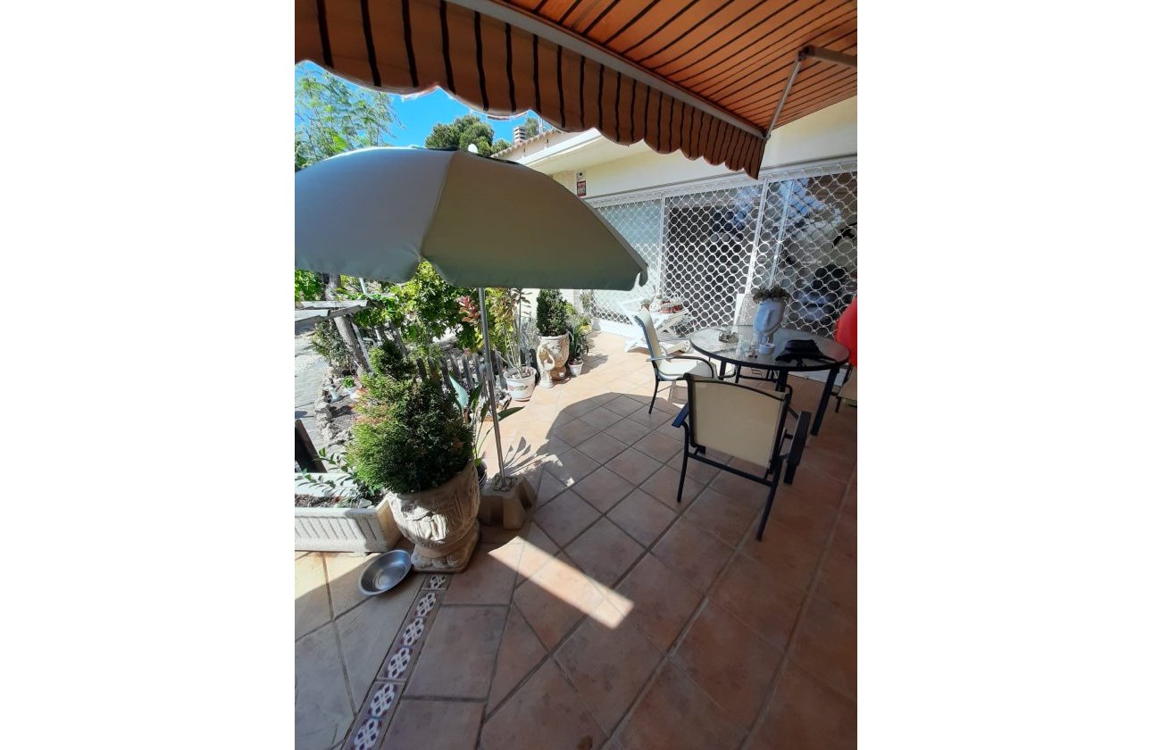 Resale - Villa -
Orihuela Costa - Costa Blanca