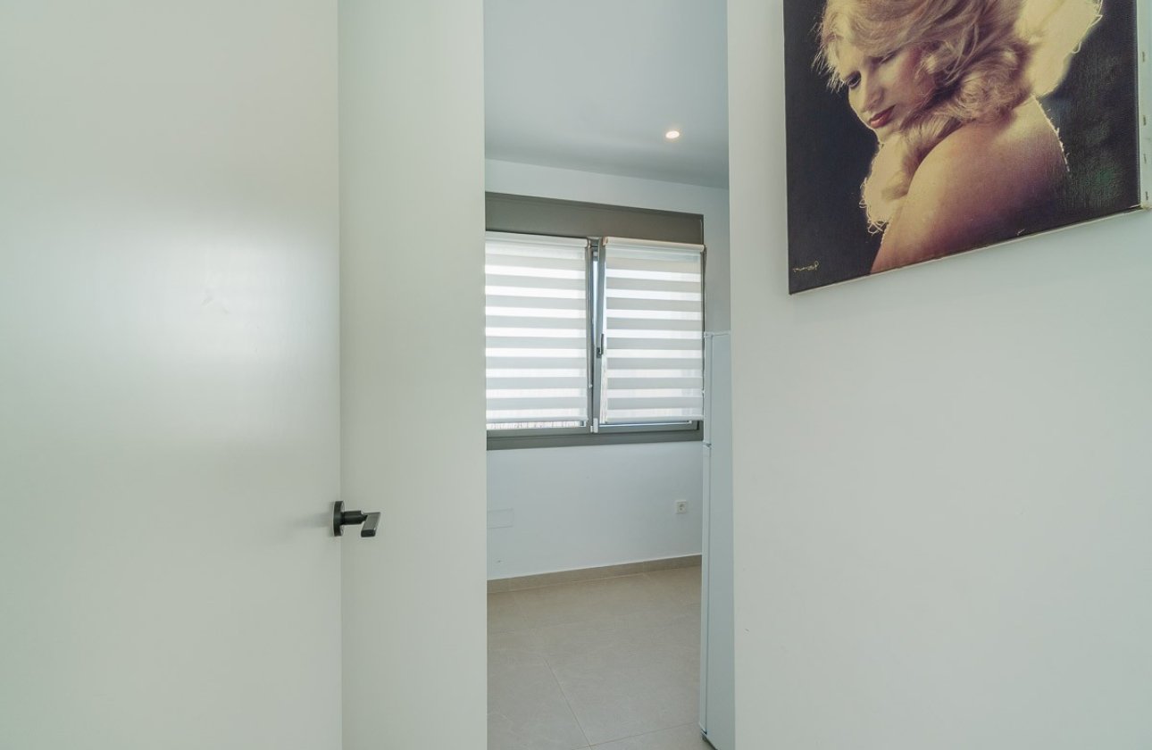 Resale - Villa -
Orihuela Costa - Costa Blanca