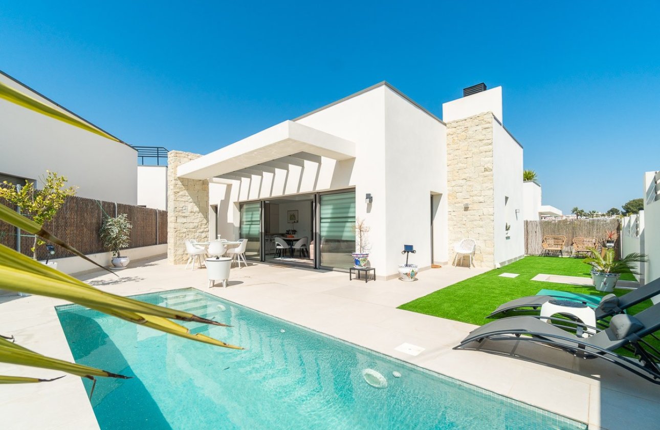 Resale - Villa -
Orihuela Costa - Costa Blanca