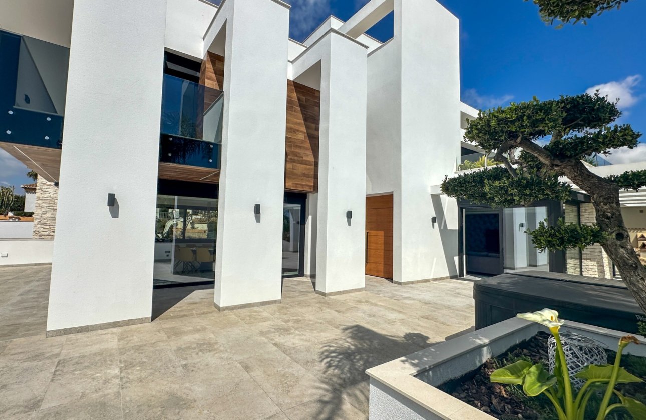 Resale - Villa -
Orihuela Costa - Costa Blanca