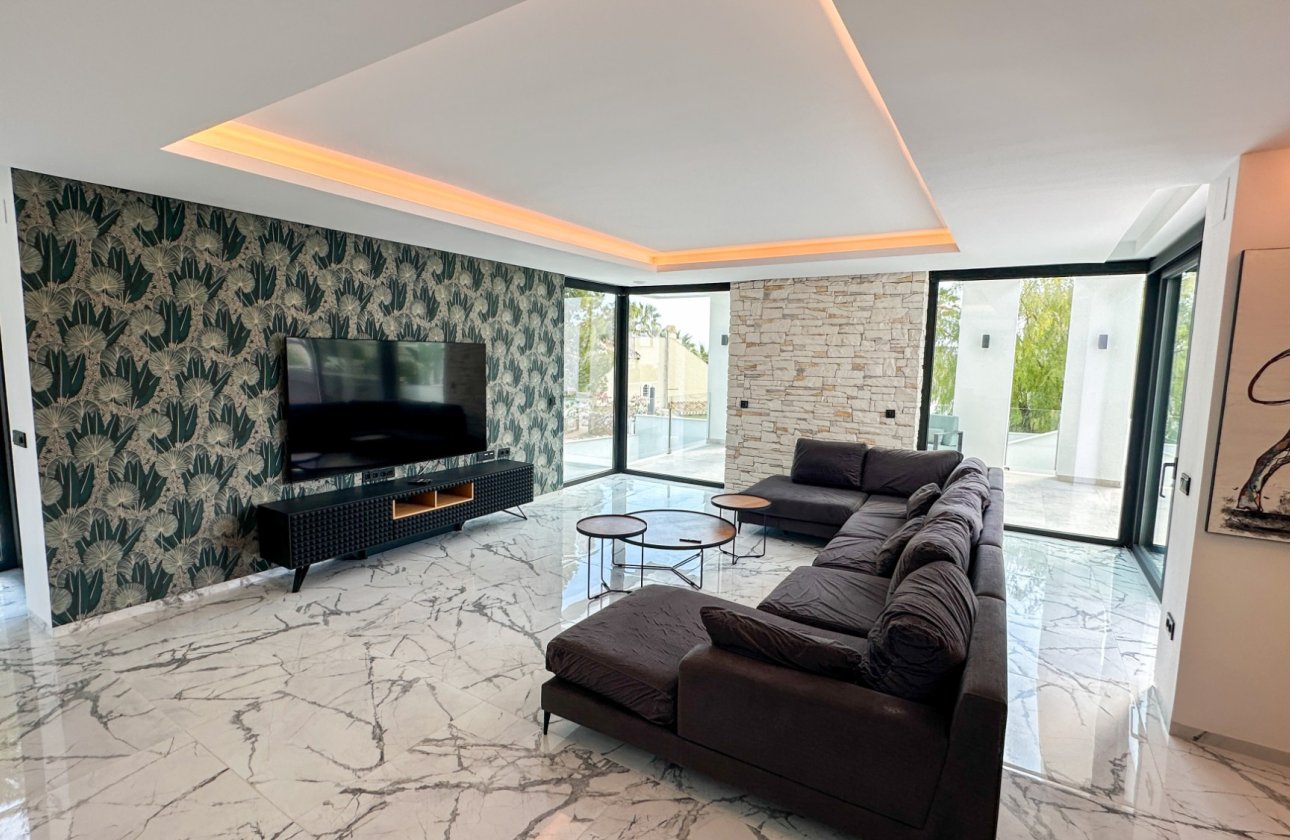 Resale - Villa -
Orihuela Costa - Costa Blanca