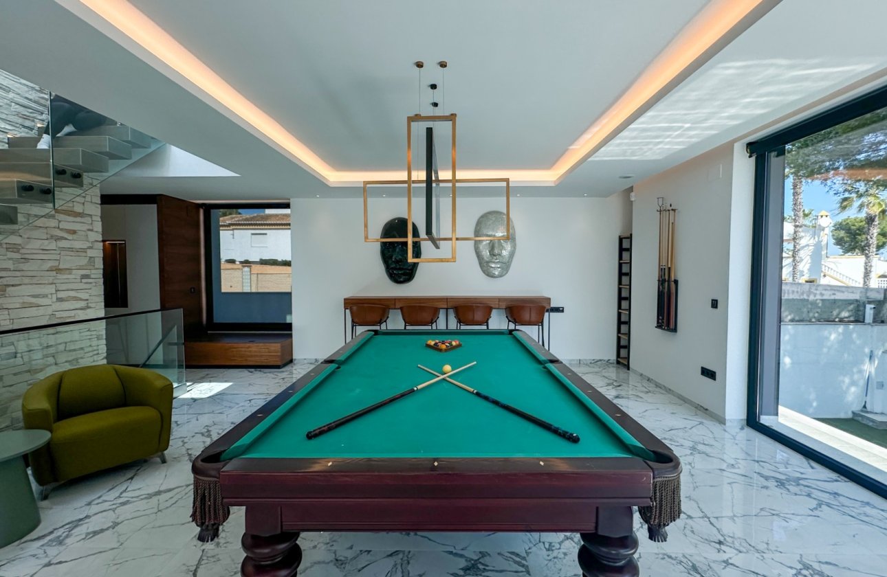 Resale - Villa -
Orihuela Costa - Costa Blanca