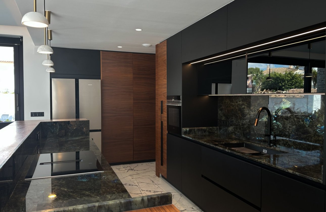 Resale - Villa -
Orihuela Costa - Costa Blanca