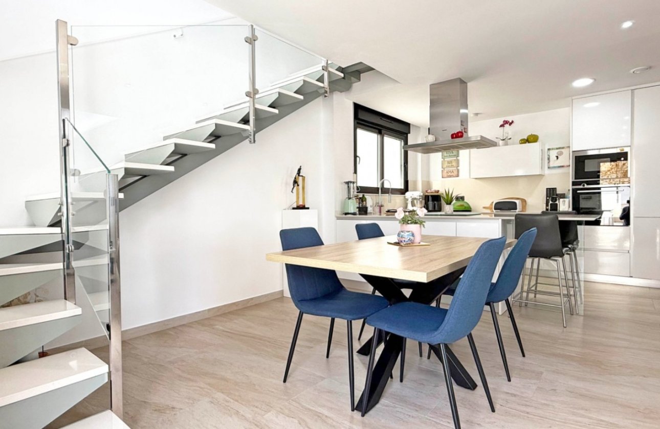 Resale - Villa -
Orihuela Costa - Costa Blanca