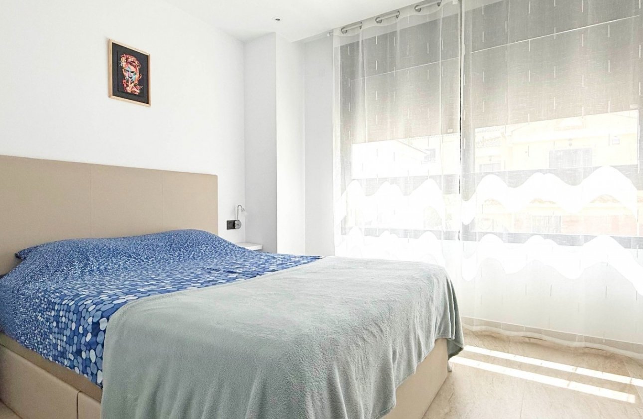 Resale - Villa -
Orihuela Costa - Costa Blanca