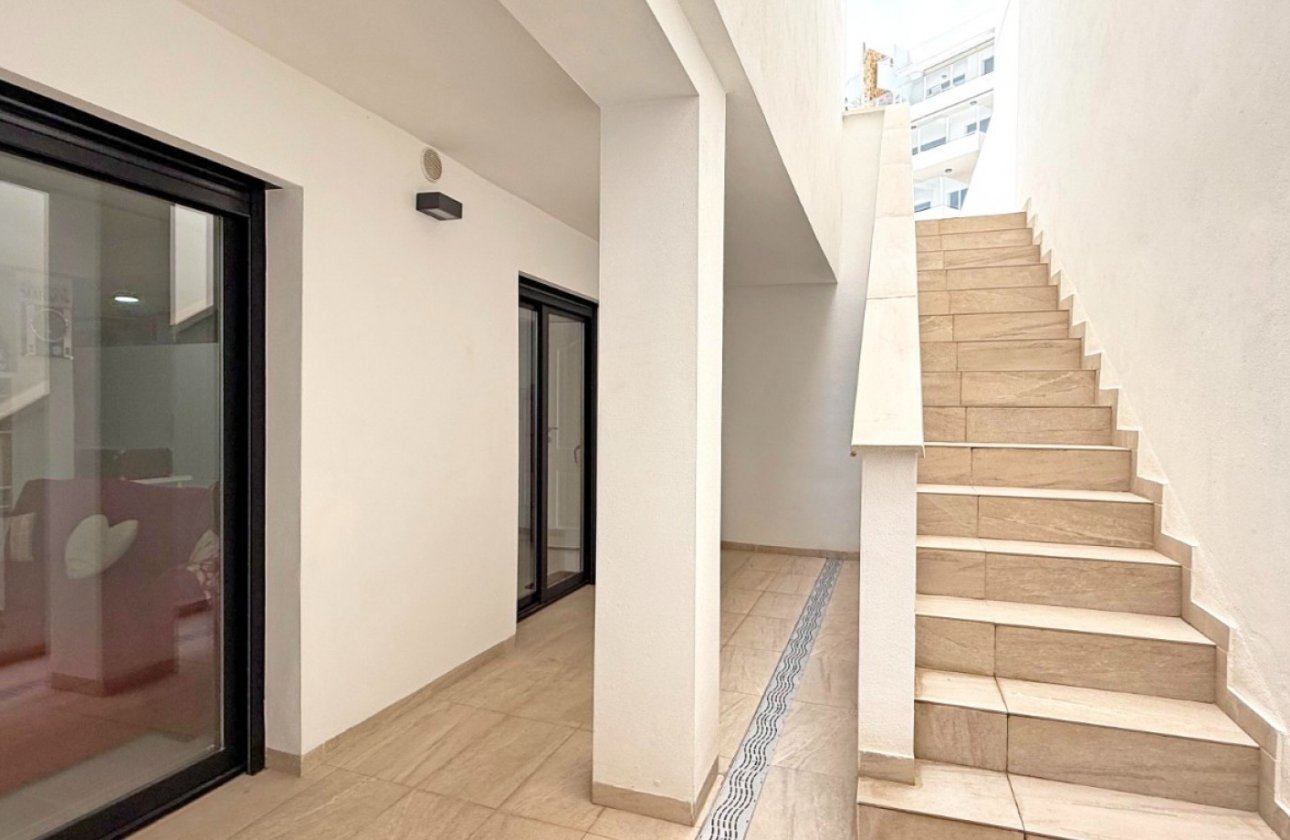 Resale - Villa -
Orihuela Costa - Costa Blanca