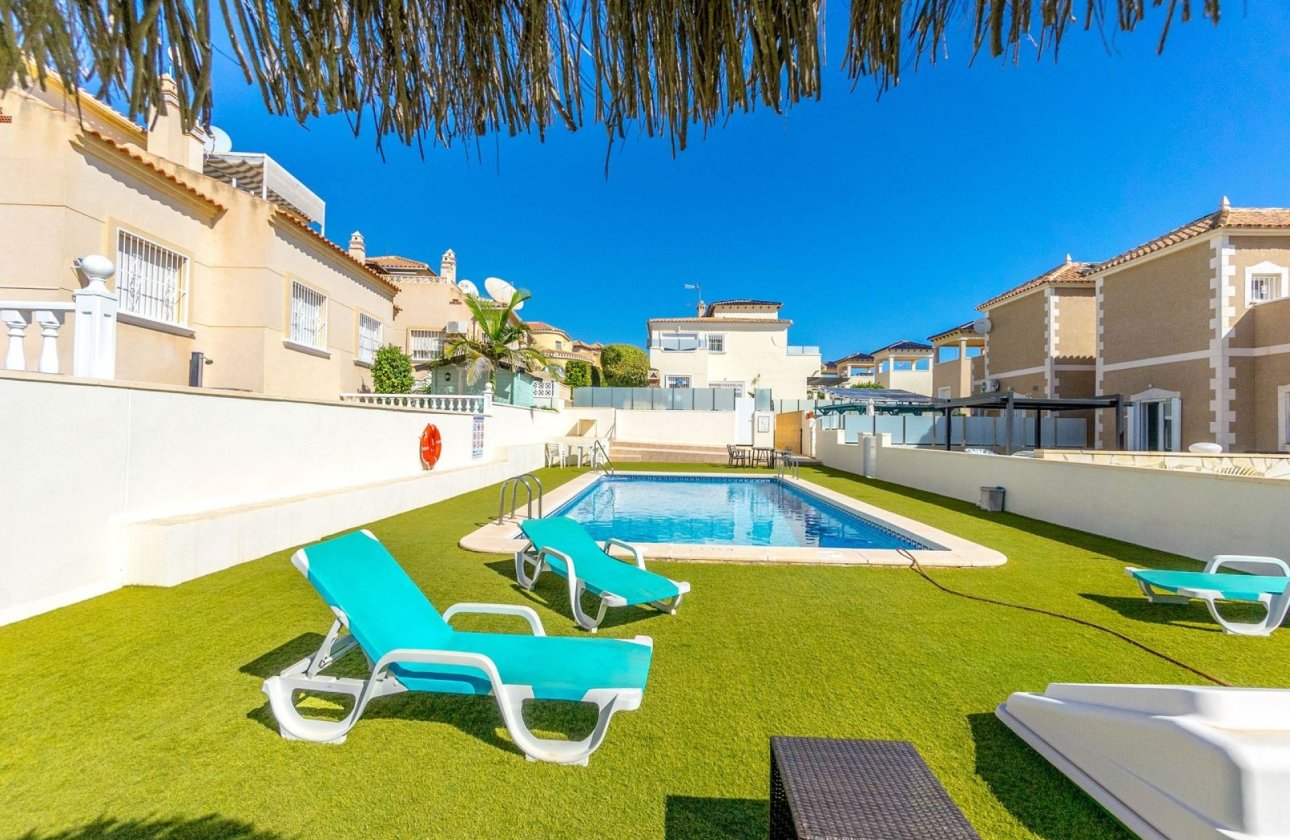 Resale - Villa -
Orihuela Costa - Costa Blanca