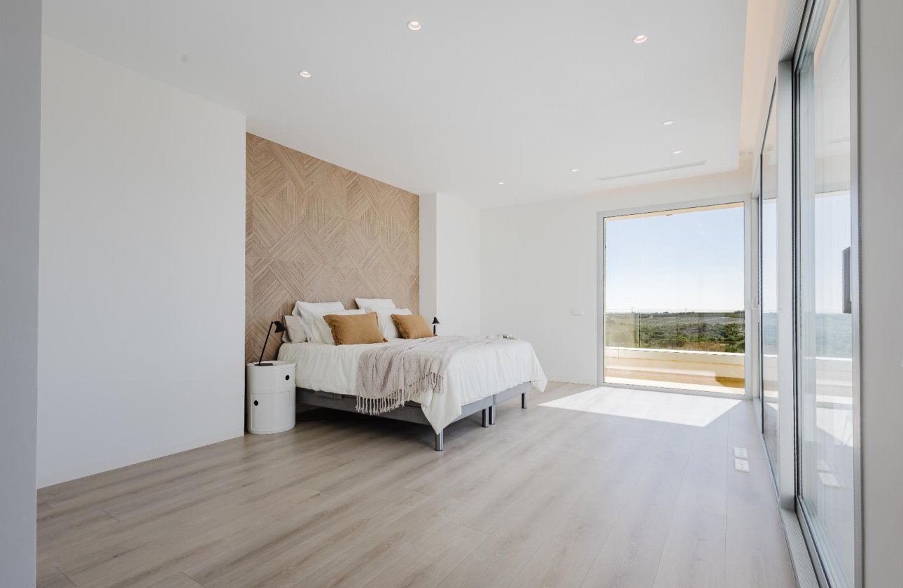 Resale - Villa -
Orihuela Costa - Costa Blanca