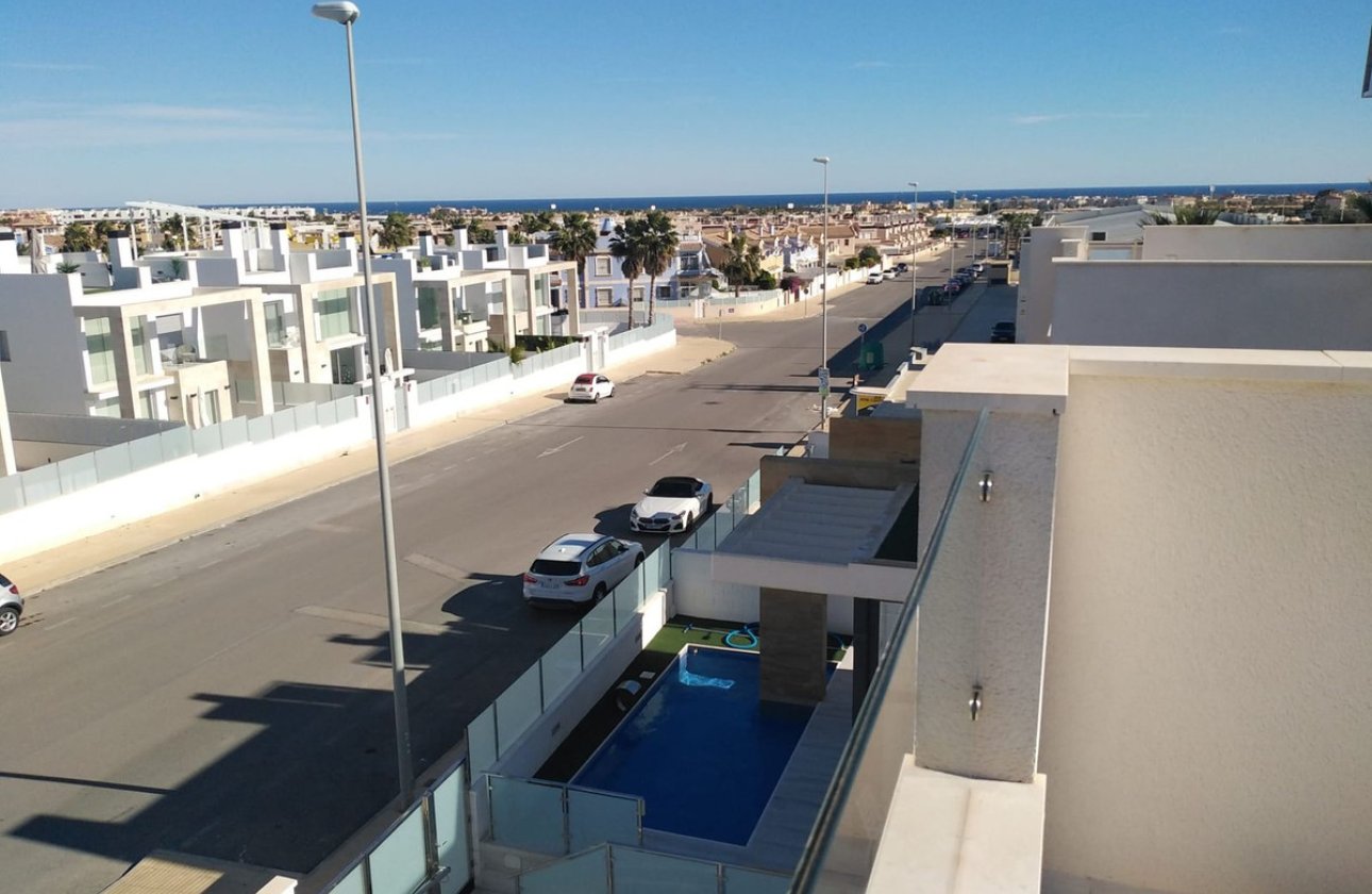 Resale - Villa -
Orihuela Costa - Costa Blanca