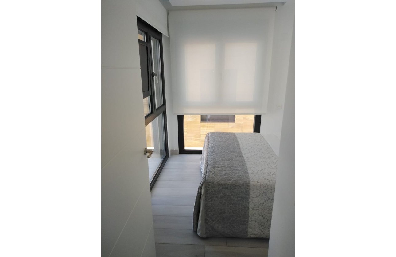 Resale - Villa -
Orihuela Costa - Costa Blanca