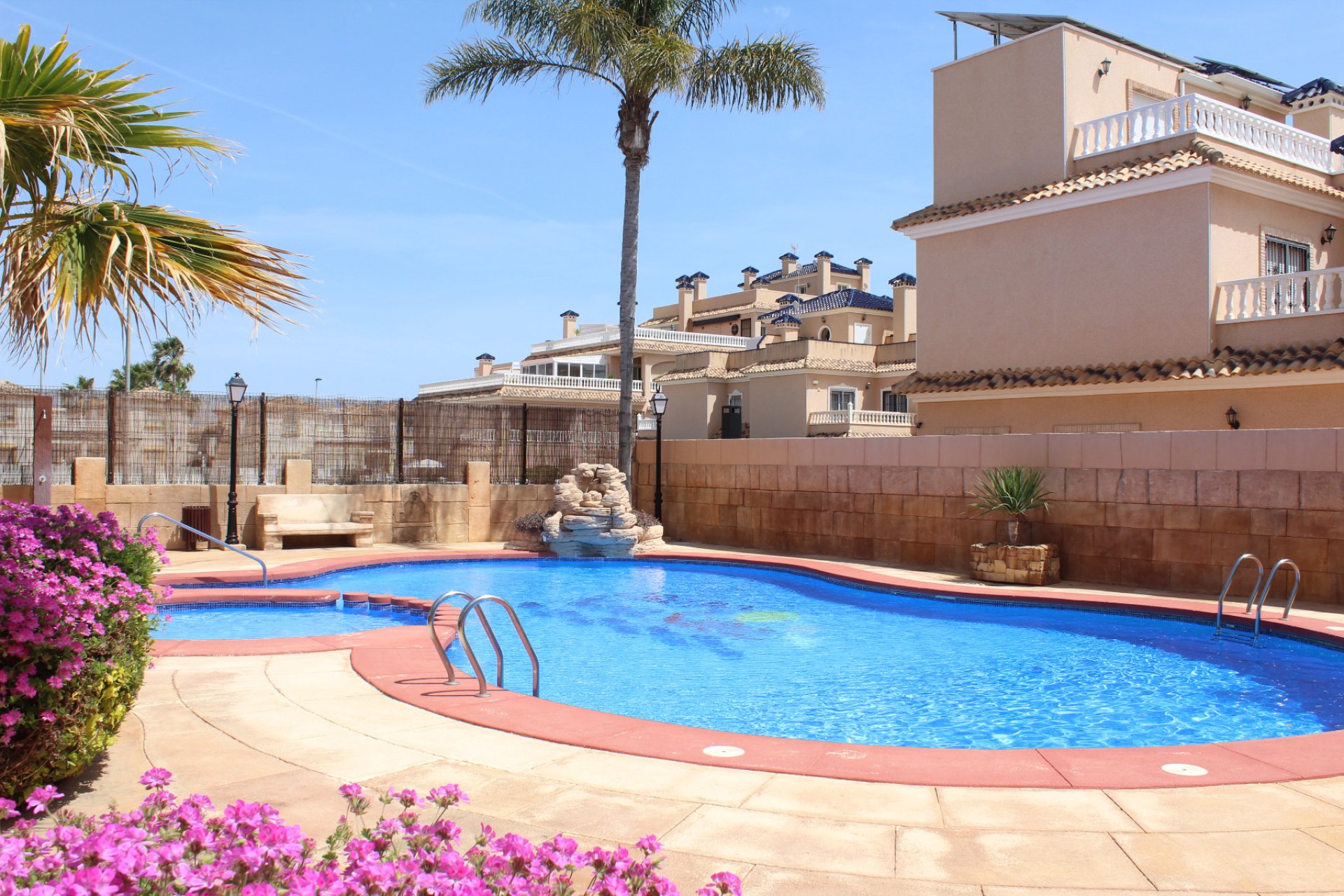 Resale - Villa -
Orihuela Costa - Costa Blanca