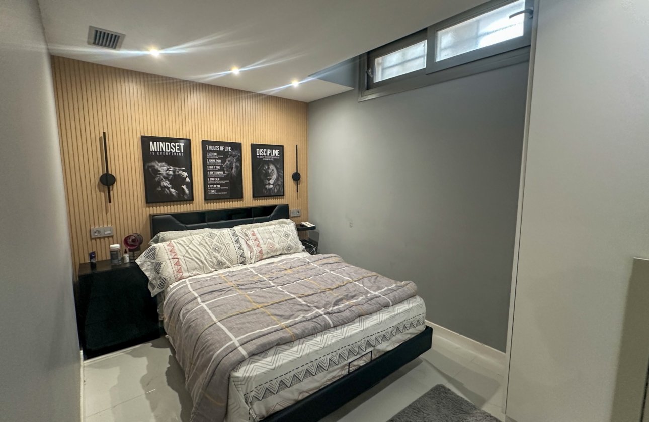 Resale - Villa -
Orihuela Costa - Costa Blanca