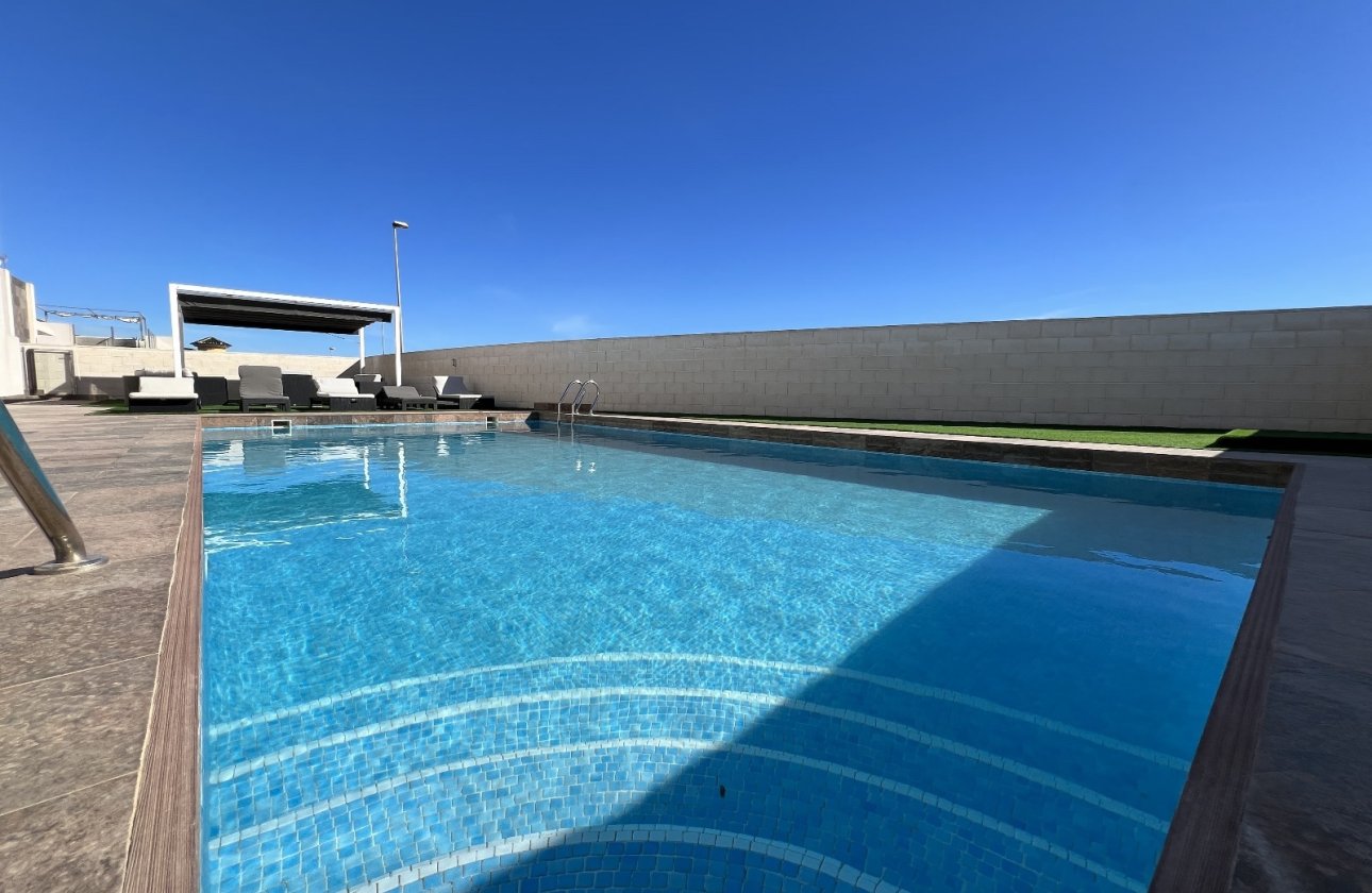 Resale - Villa -
Orihuela Costa - Costa Blanca
