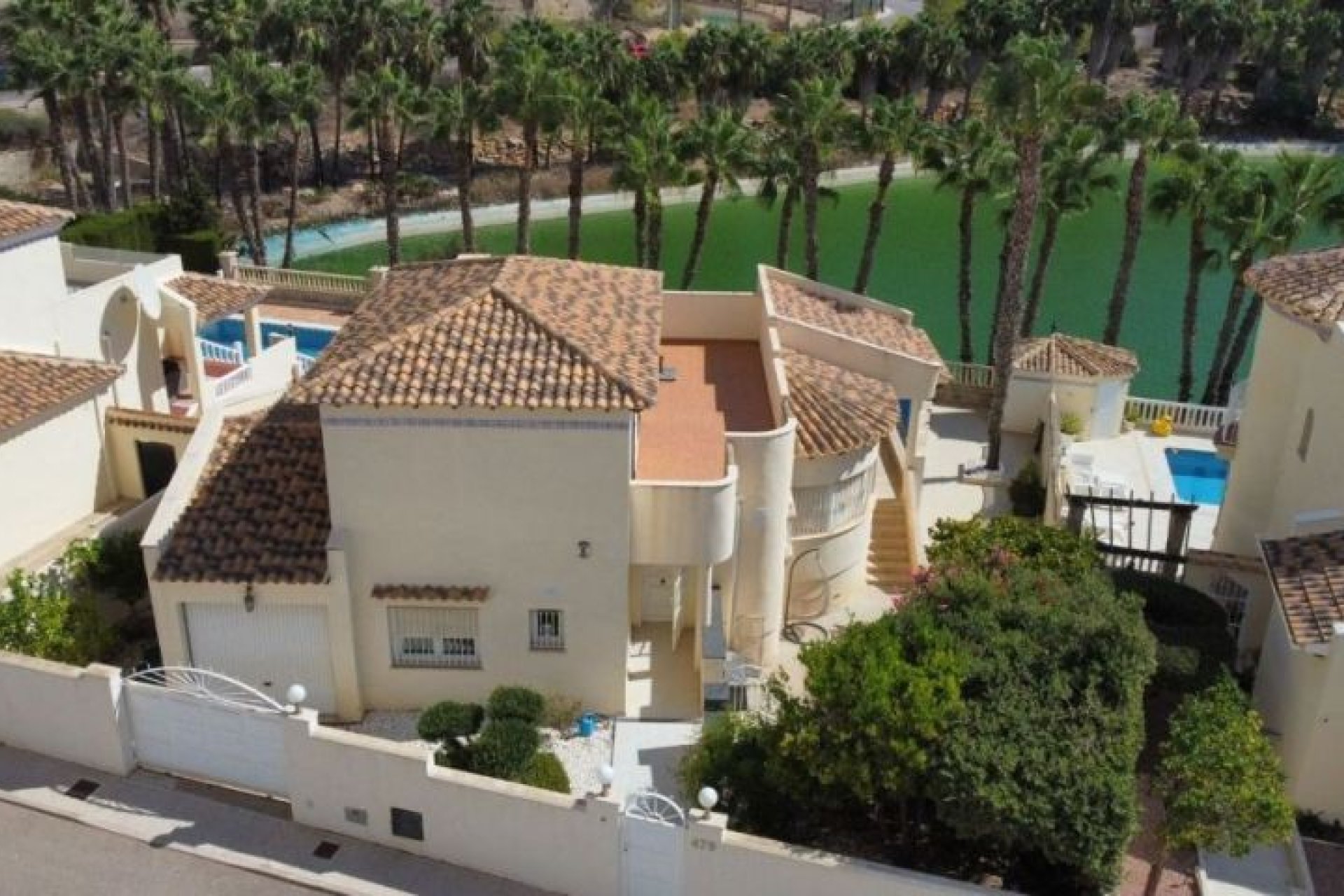 Resale - Villa -
Orihuela Costa - Costa Blanca