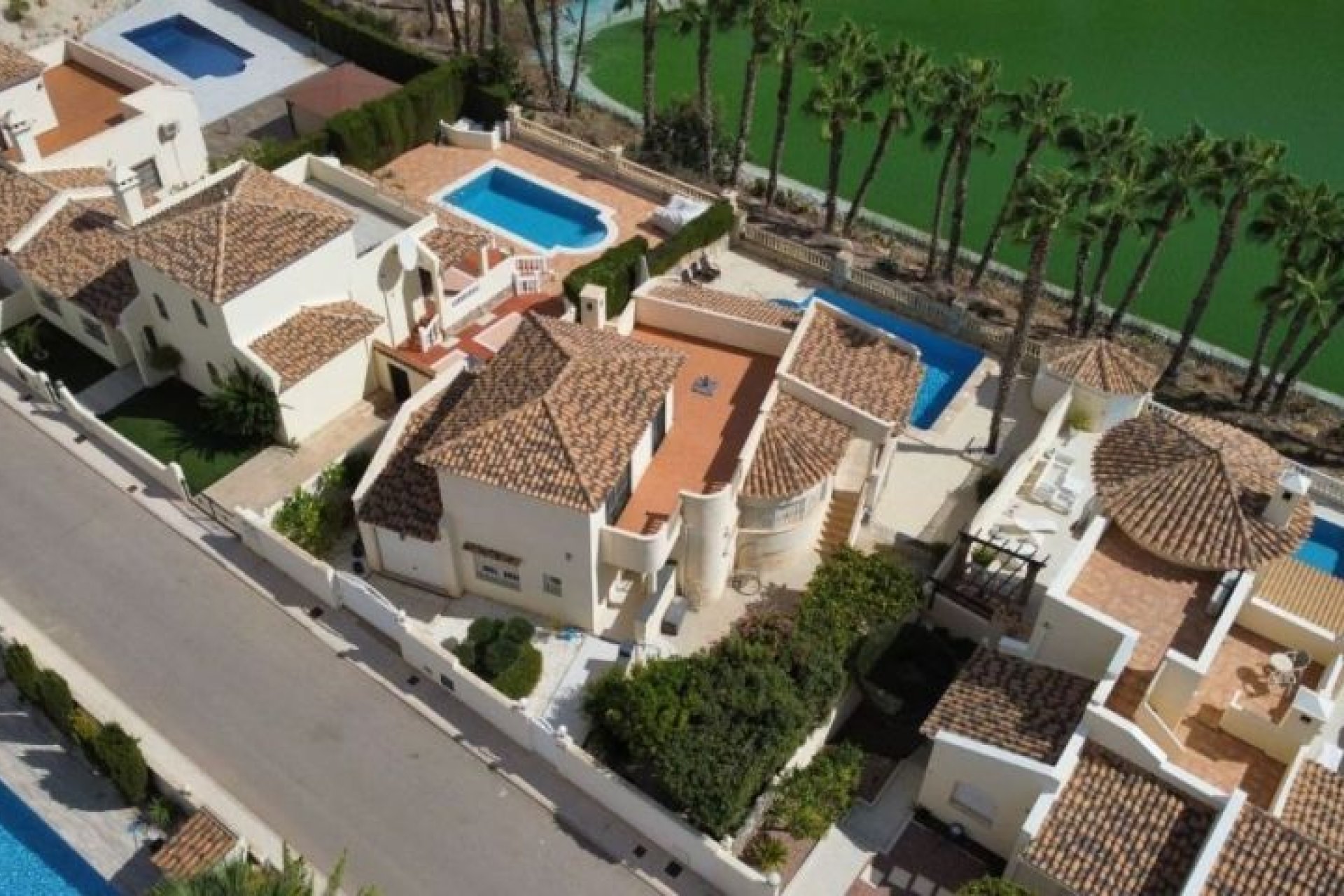 Resale - Villa -
Orihuela Costa - Costa Blanca