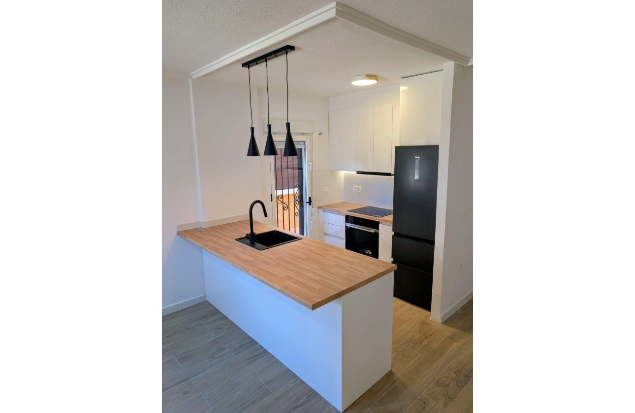 Resale - Villa -
Orihuela Costa - Costa Blanca