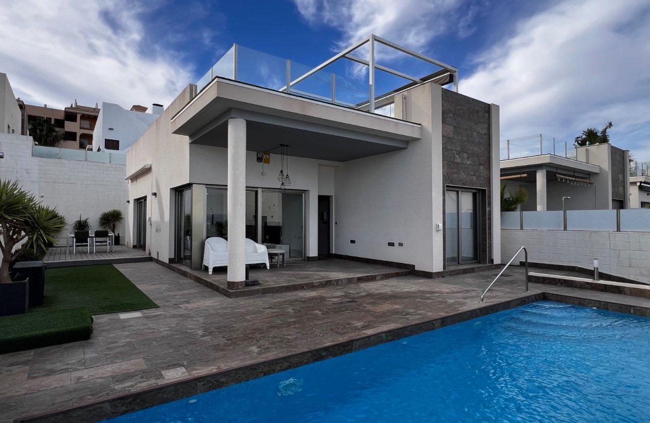 Resale - Villa -
Orihuela Costa - Costa Blanca