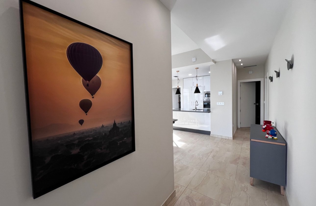 Resale - Villa -
Orihuela Costa - Costa Blanca
