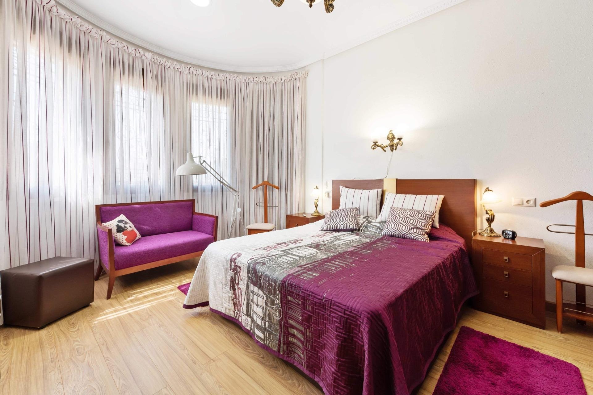 Resale - Villa -
Orihuela Costa - Costa Blanca