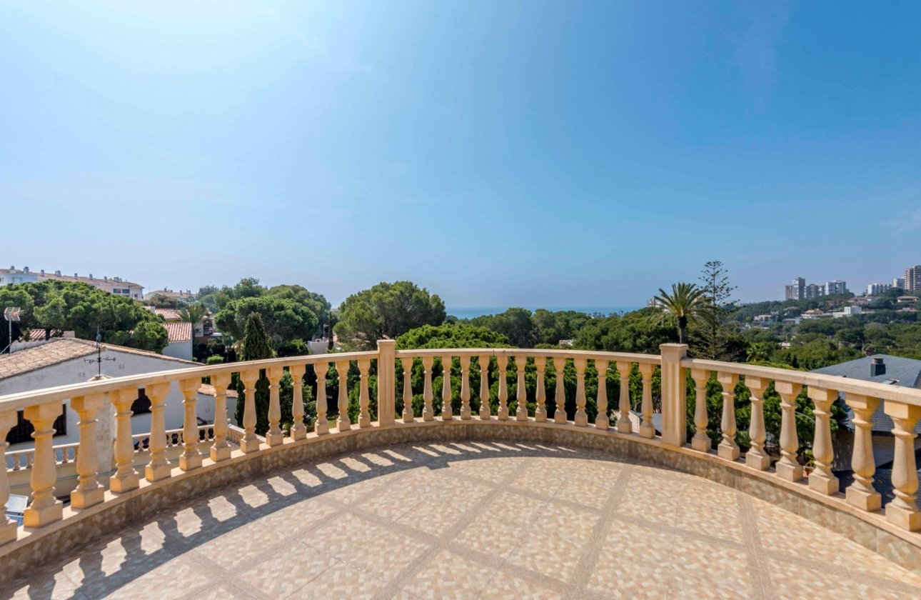 Resale - Villa -
Orihuela Costa - Costa Blanca