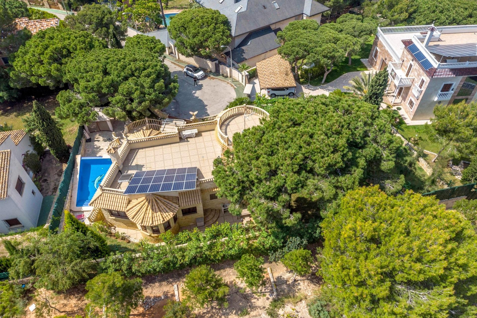 Resale - Villa -
Orihuela Costa - Costa Blanca