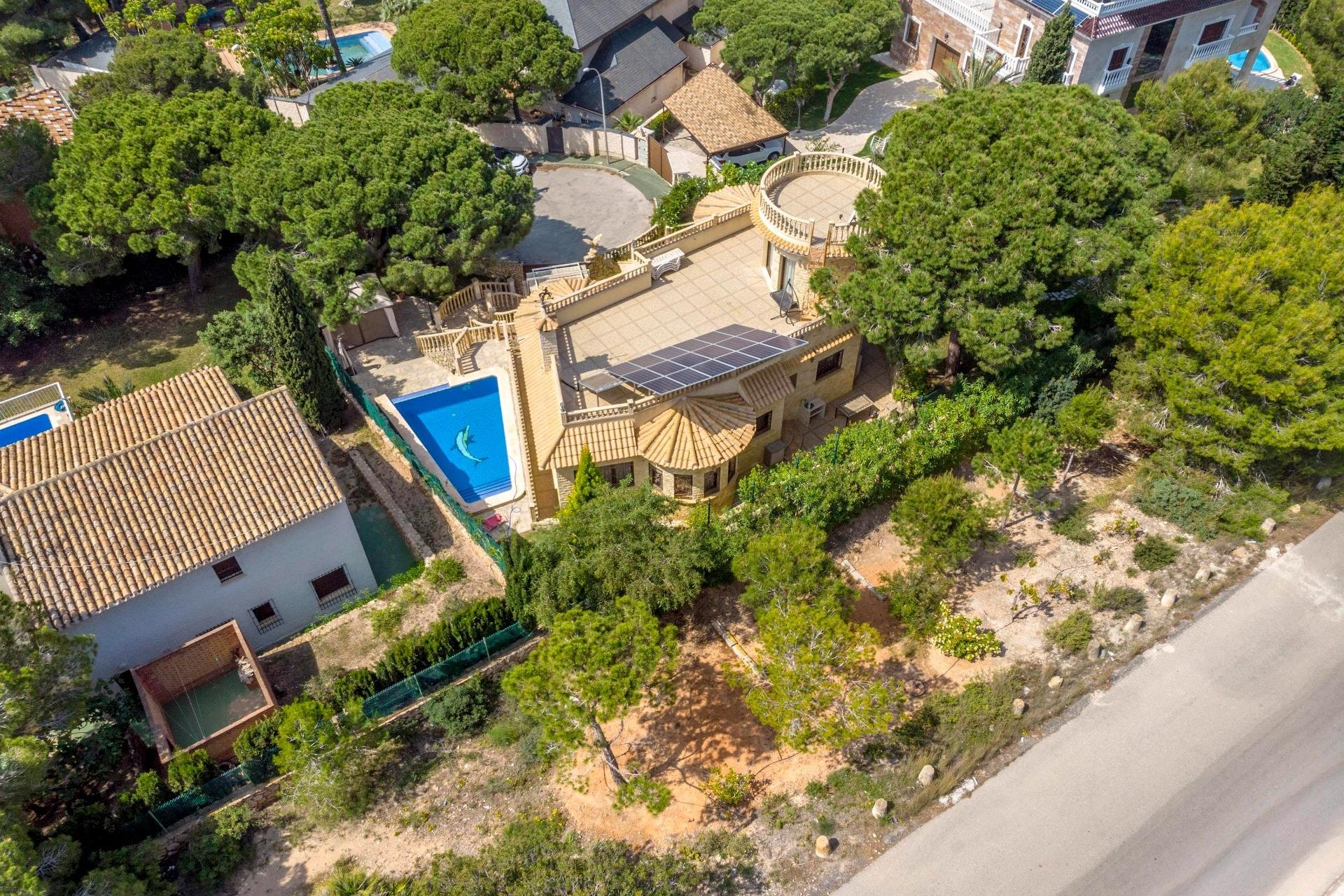 Resale - Villa -
Orihuela Costa - Costa Blanca