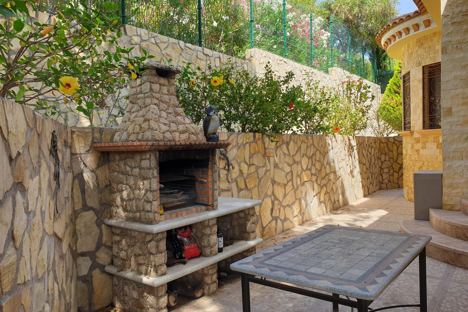 Resale - Villa -
Orihuela Costa - Costa Blanca