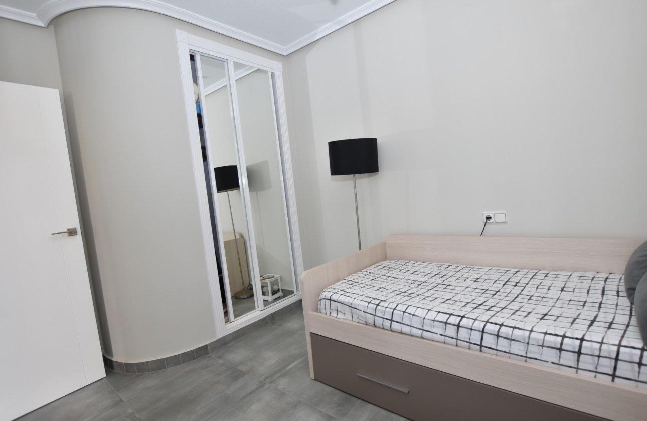 Resale - Villa -
Orihuela Costa - Costa Blanca