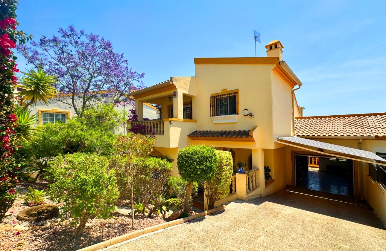 Resale - Villa -
Orihuela Costa - Costa Blanca