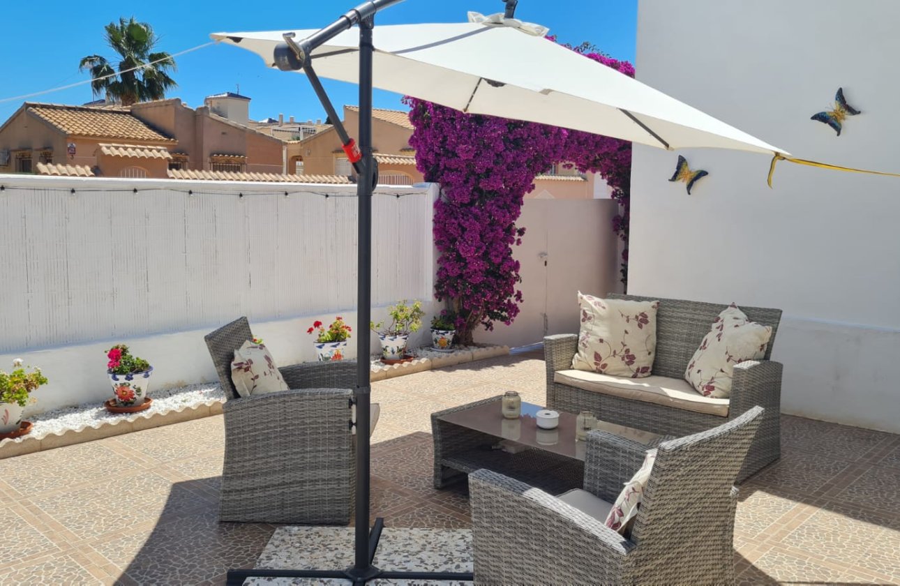 Resale - Villa -
Orihuela Costa - Costa Blanca