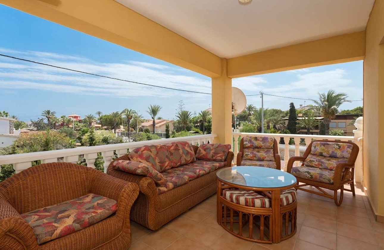 Resale - Villa -
Orihuela Costa - Costa Blanca