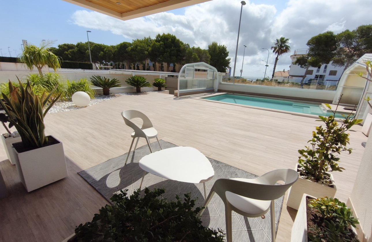 Resale - Villa -
Orihuela Costa - Costa Blanca