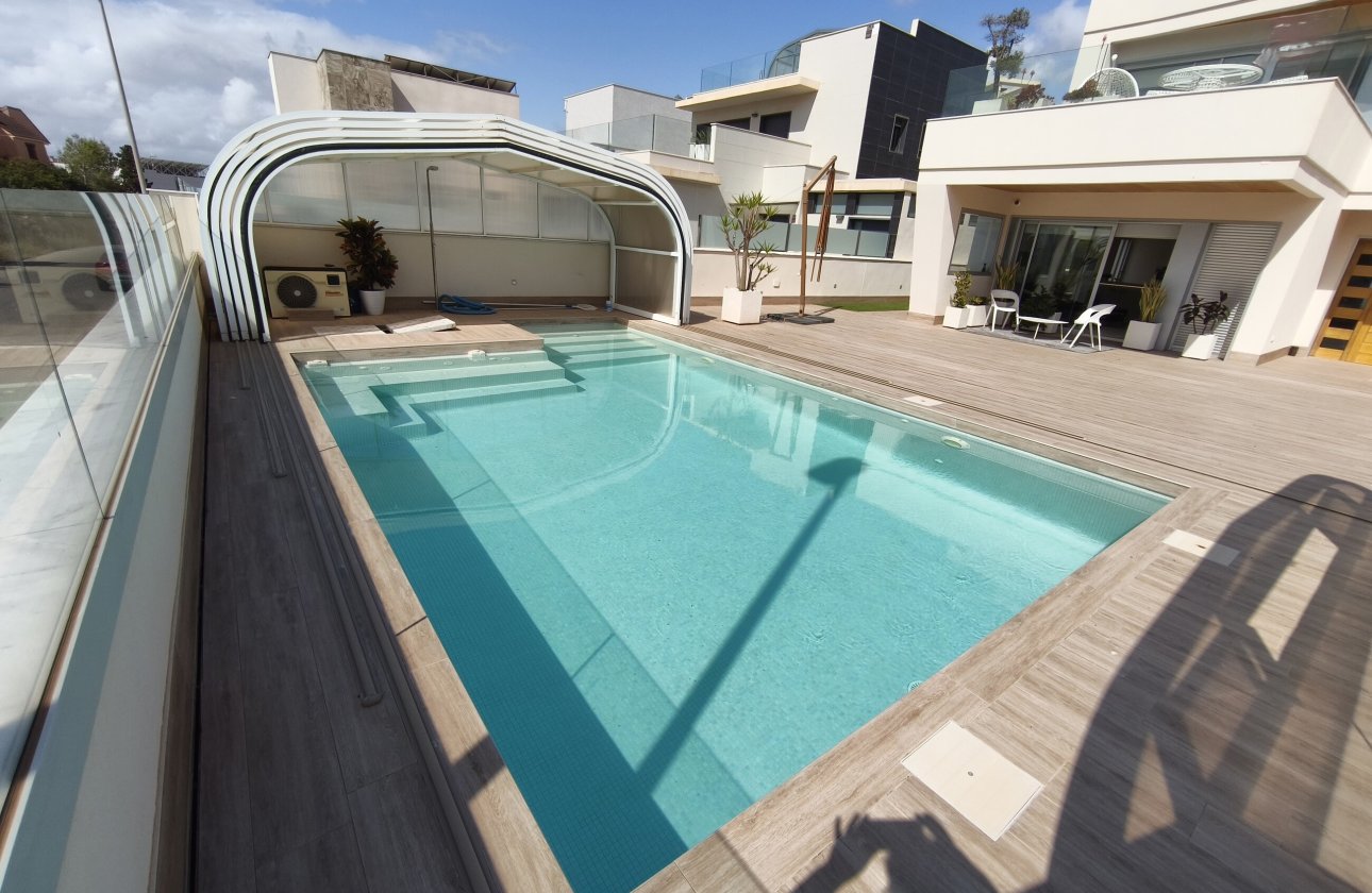 Resale - Villa -
Orihuela Costa - Costa Blanca