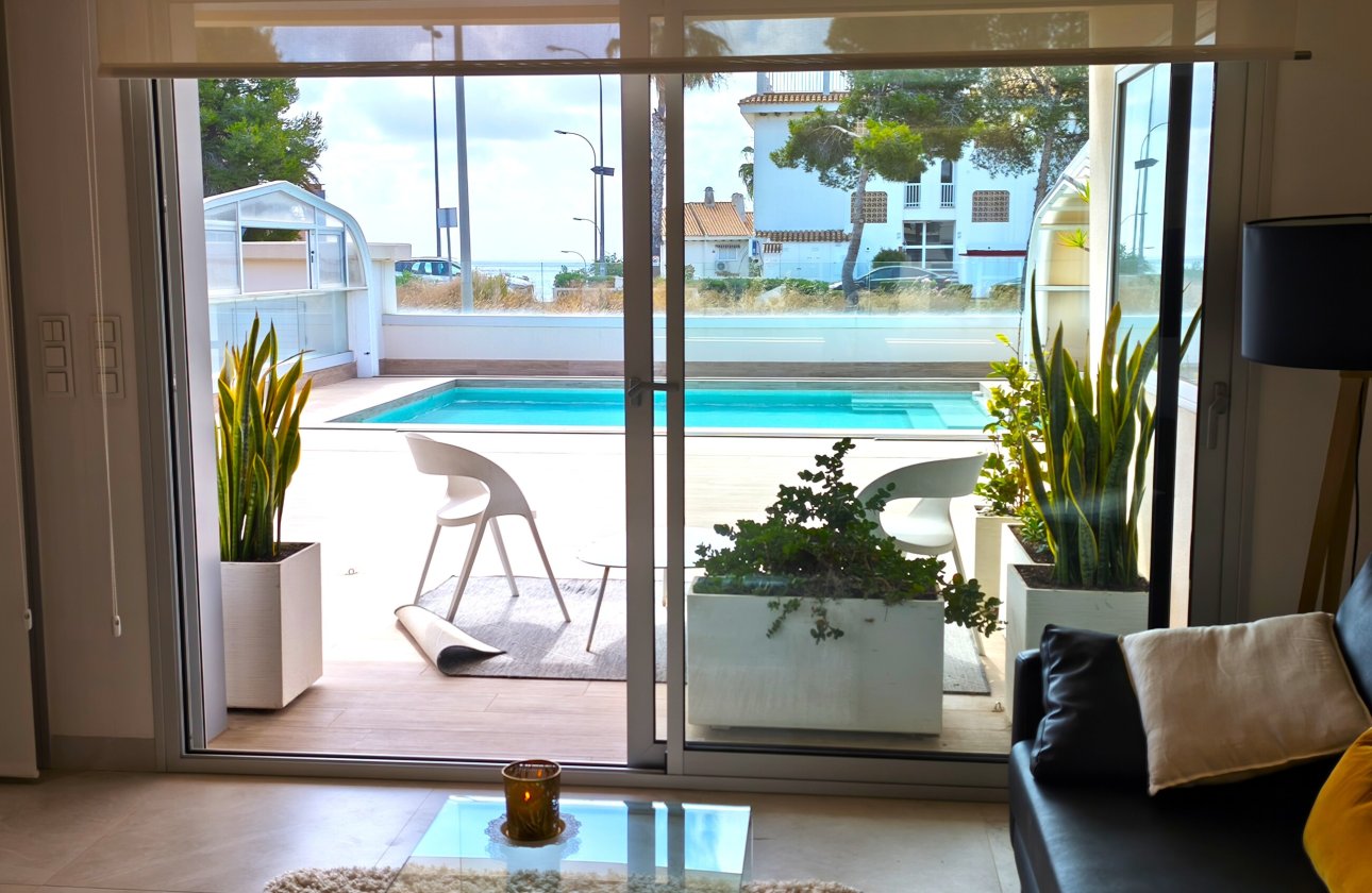 Resale - Villa -
Orihuela Costa - Costa Blanca