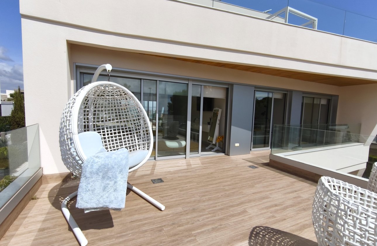 Resale - Villa -
Orihuela Costa - Costa Blanca
