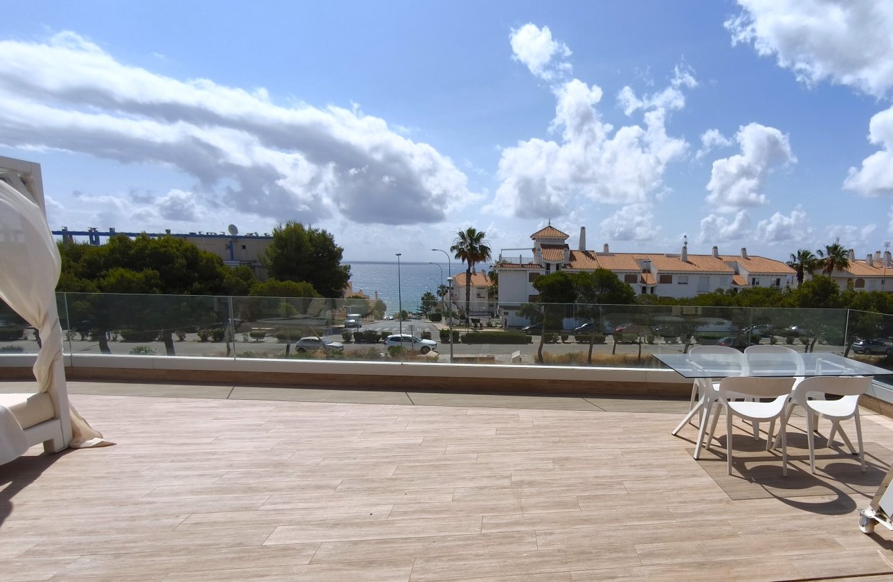 Resale - Villa -
Orihuela Costa - Costa Blanca