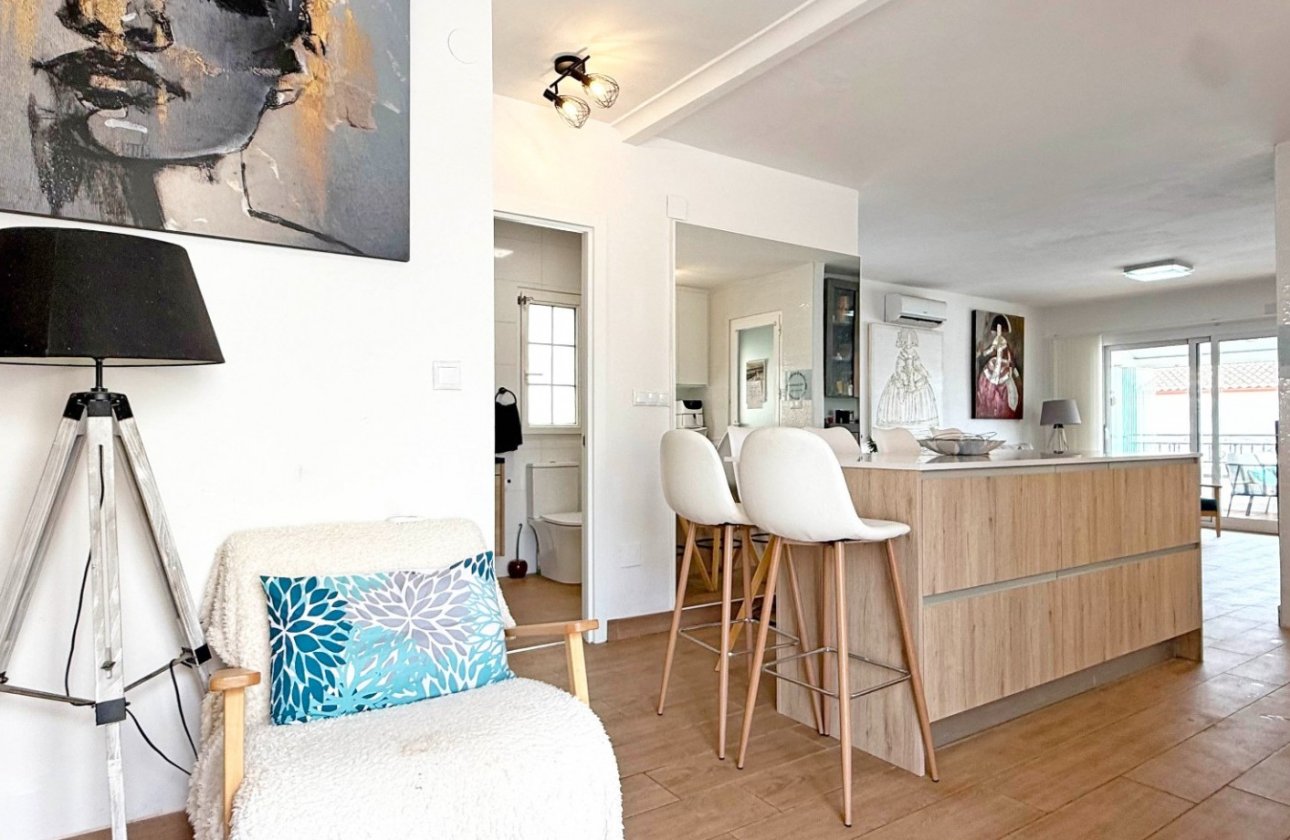 Resale - Villa -
Orihuela Costa - Costa Blanca