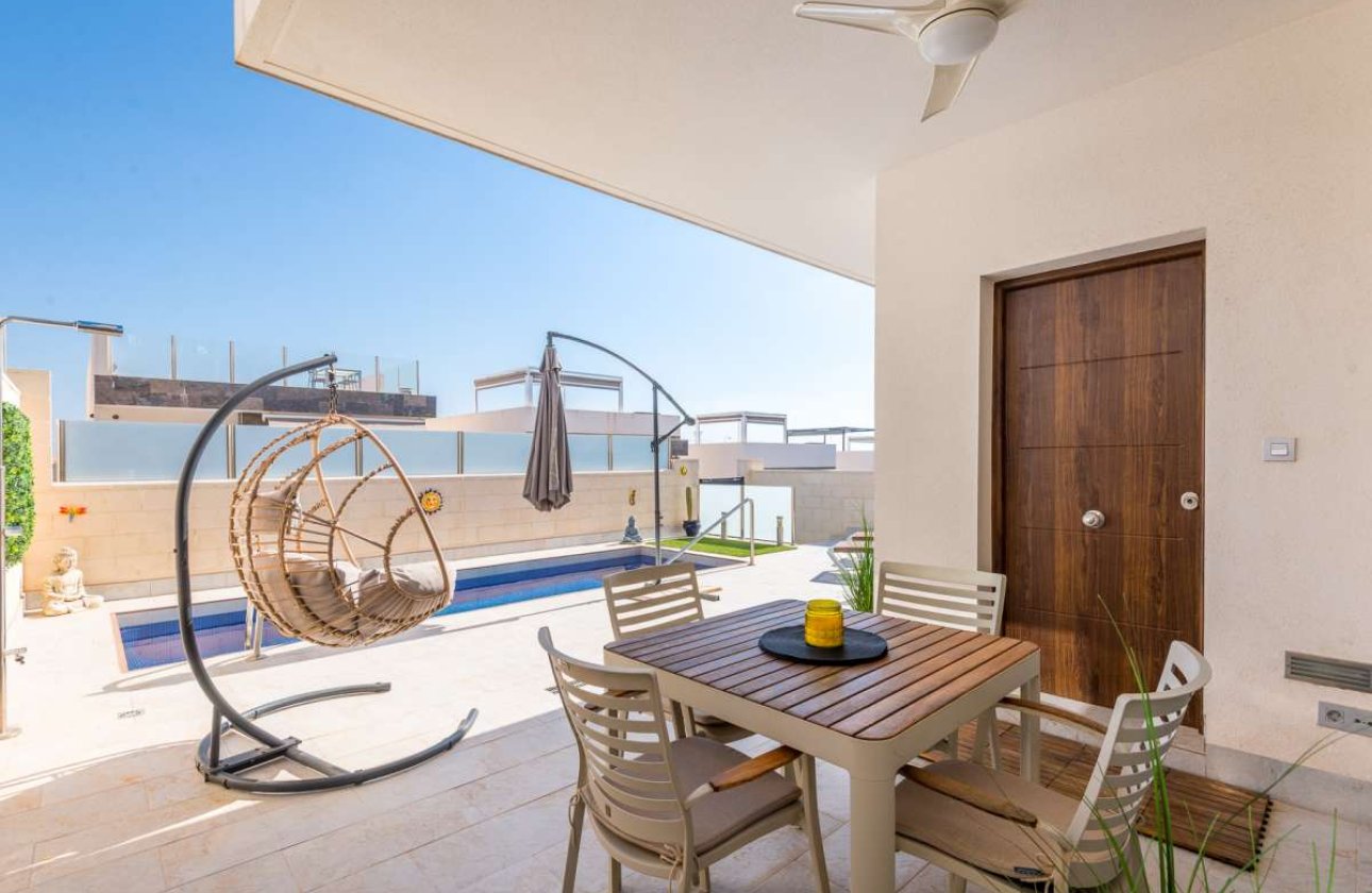 Resale - Villa -
Orihuela Costa - Costa Blanca